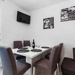 Apartment Vesna *