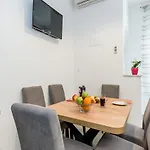 Apartment Vesna Grebastica