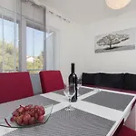 Apartment Vesna *