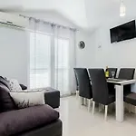 Apartment Vesna *