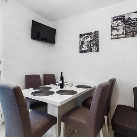Apartment Vesna *