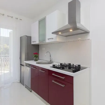 Vesna Apartment Grebastica